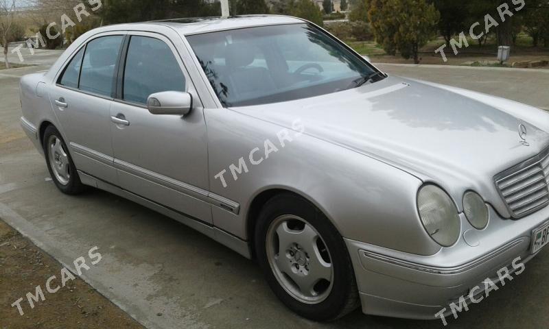 Mercedes-Benz E320 2001 - 114 000 TMT - Türkmenbaşy - img 6