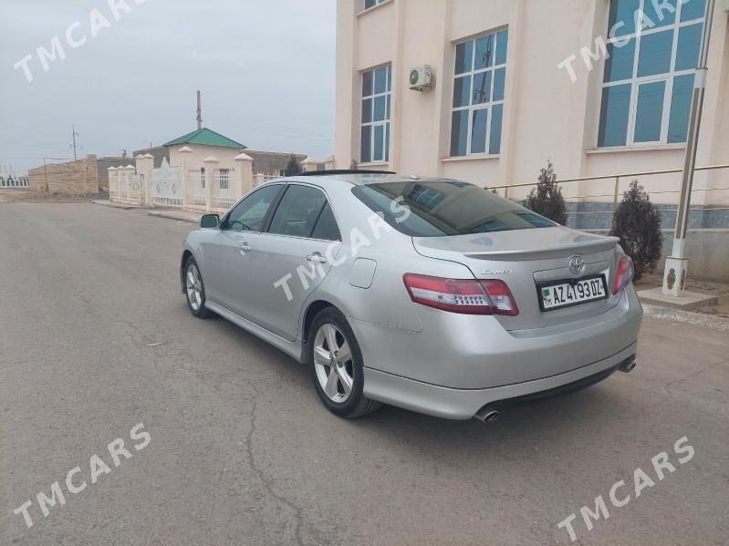 Toyota Camry 2010 - 160 000 TMT - Gubadag - img 3