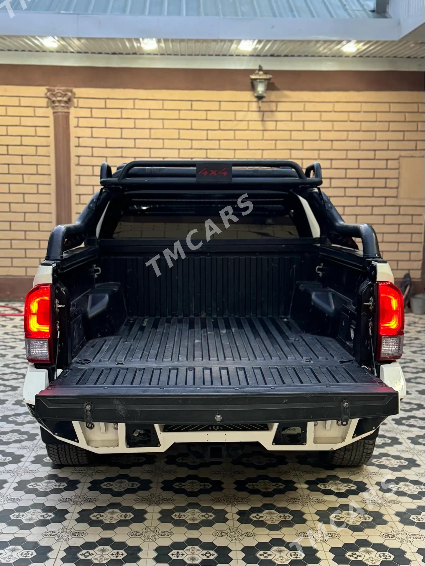 Toyota Tacoma 2017 - 350 000 TMT - Aşgabat - img 3