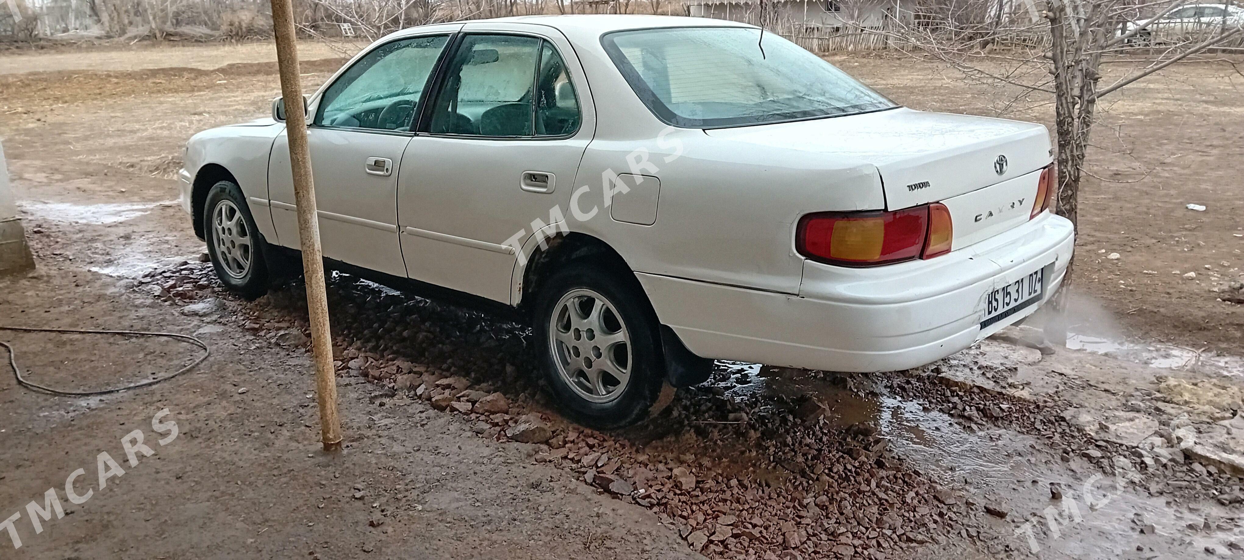 Toyota Camry 1993 - 60 000 TMT - Köneürgenç - img 4