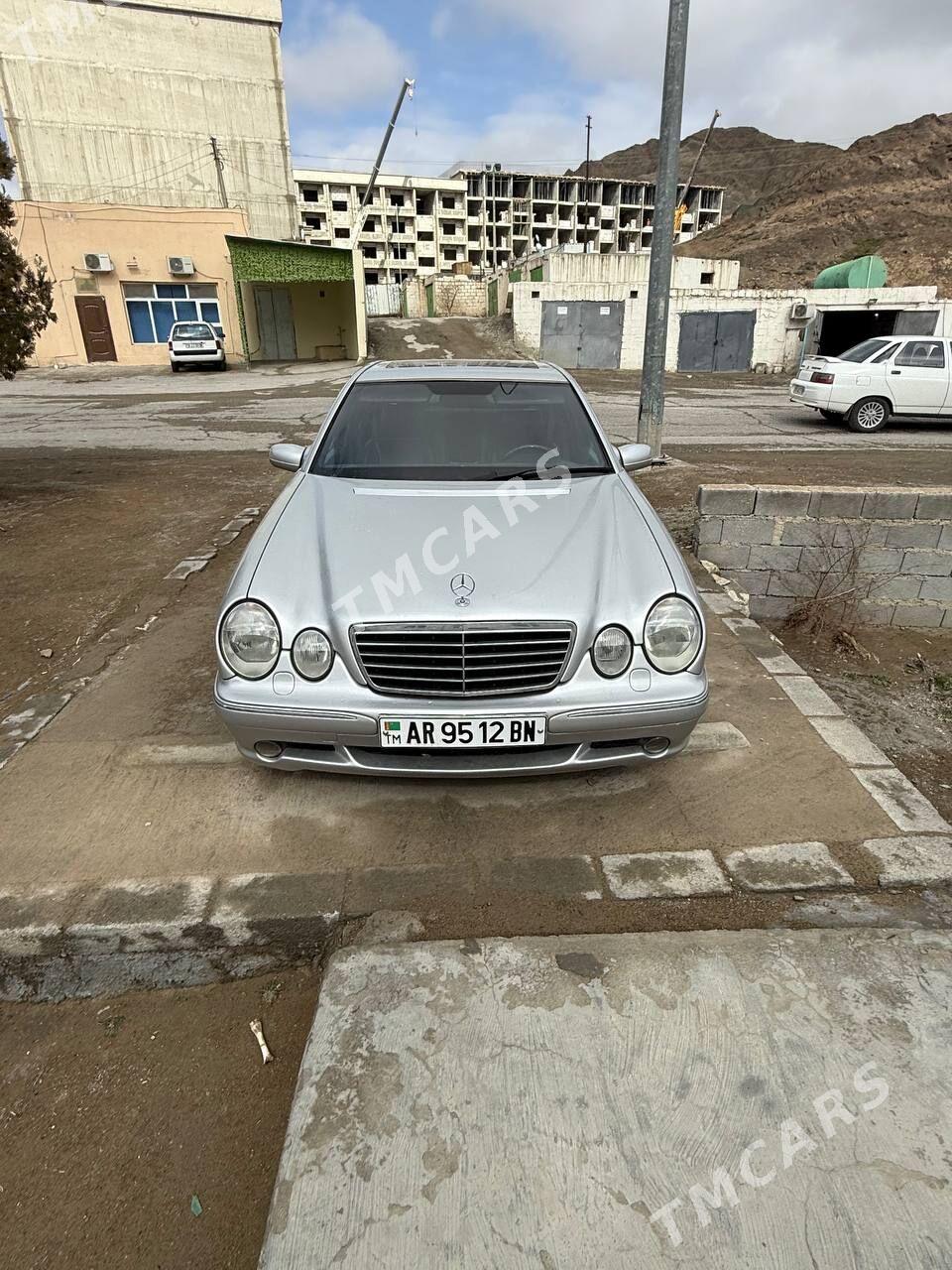 Mercedes-Benz E-Class 2001 - 190 000 TMT - Туркменбаши - img 2