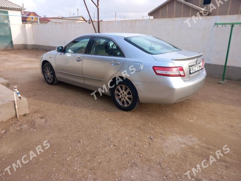 Toyota Camry 2011 - 130 000 TMT - Гумдаг - img 5