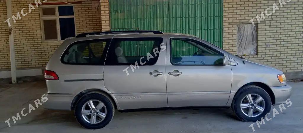 Toyota Sienna 2002 - 140 000 TMT - Mary - img 2