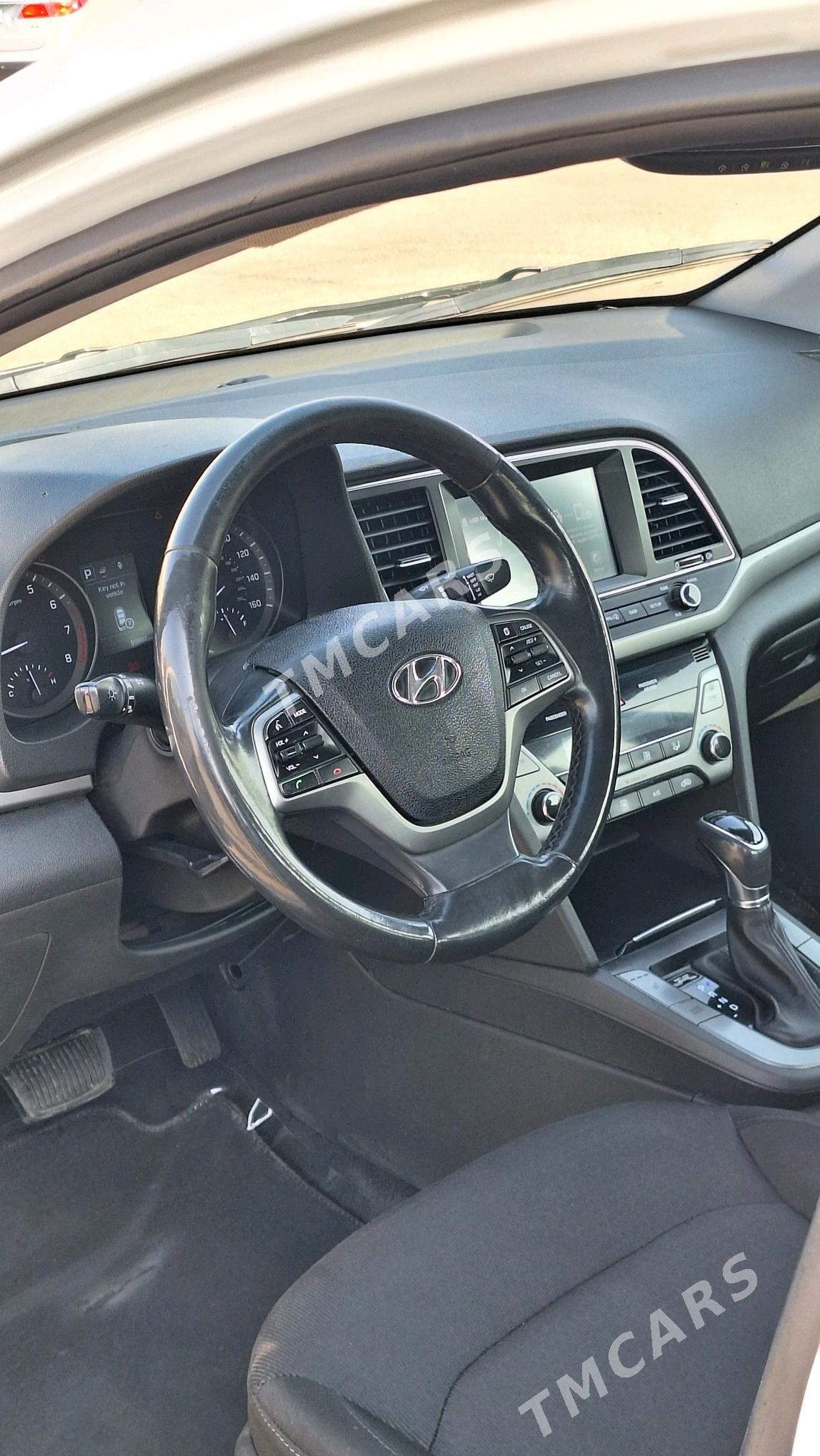 Hyundai Elantra 2018 - 210 000 TMT - Aşgabat - img 8