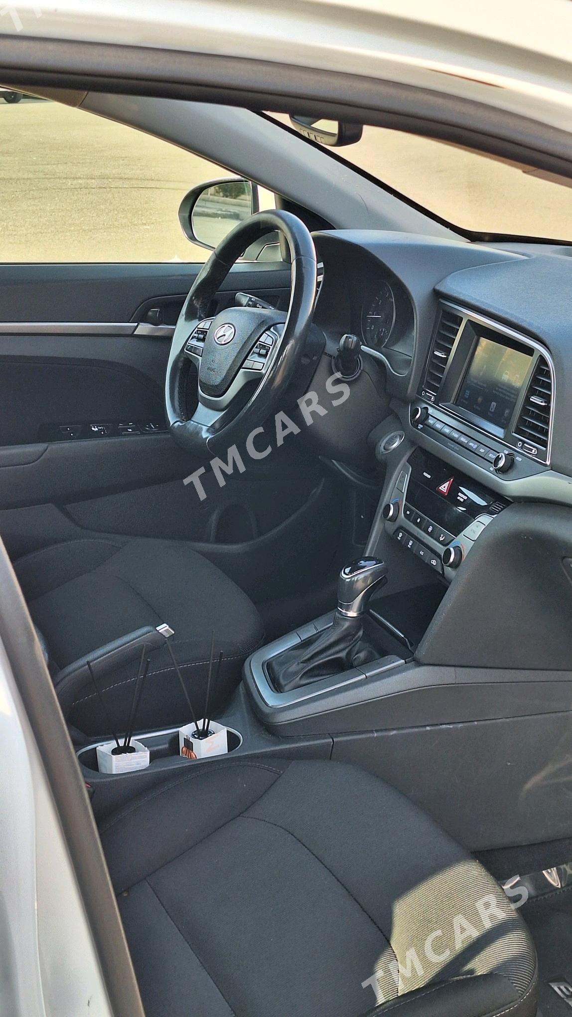 Hyundai Elantra 2018 - 210 000 TMT - Aşgabat - img 9