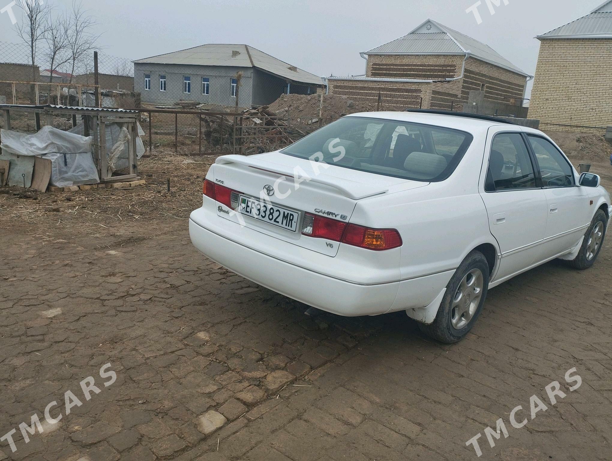 Toyota Camry 1999 - 125 000 TMT - Ёлётен - img 5