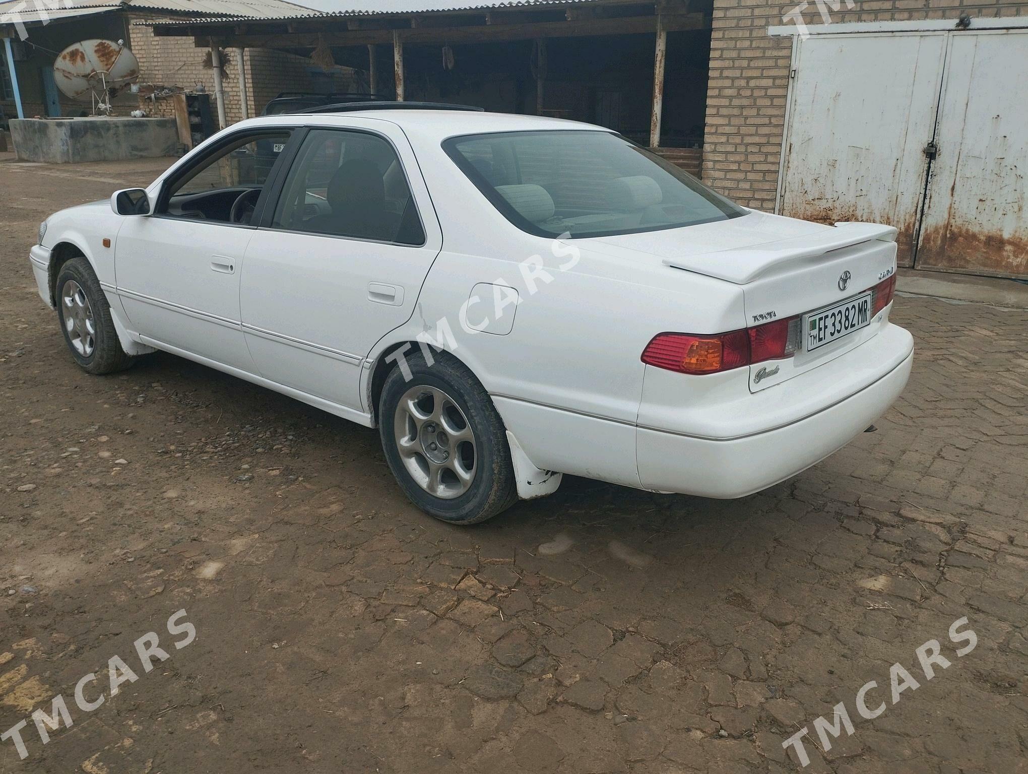 Toyota Camry 1999 - 125 000 TMT - Ёлётен - img 7