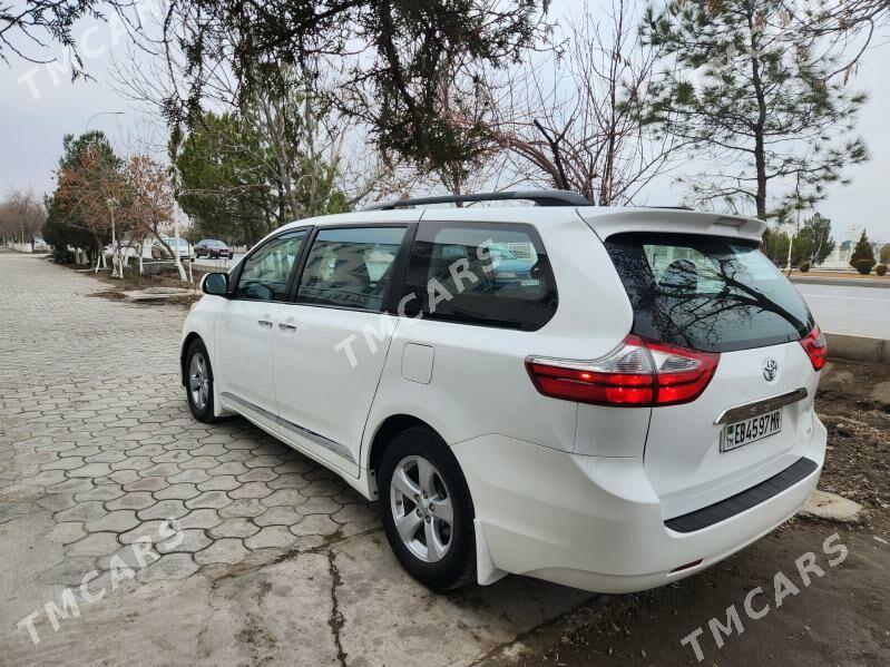 Toyota Sienna 2017 - 315 000 TMT - Türkmenabat - img 3