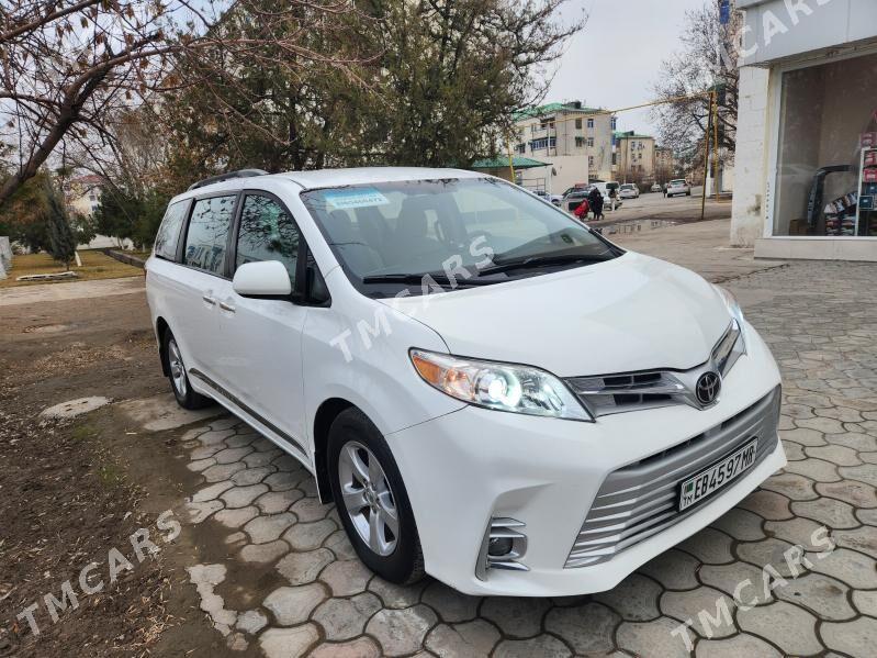 Toyota Sienna 2017 - 315 000 TMT - Türkmenabat - img 4