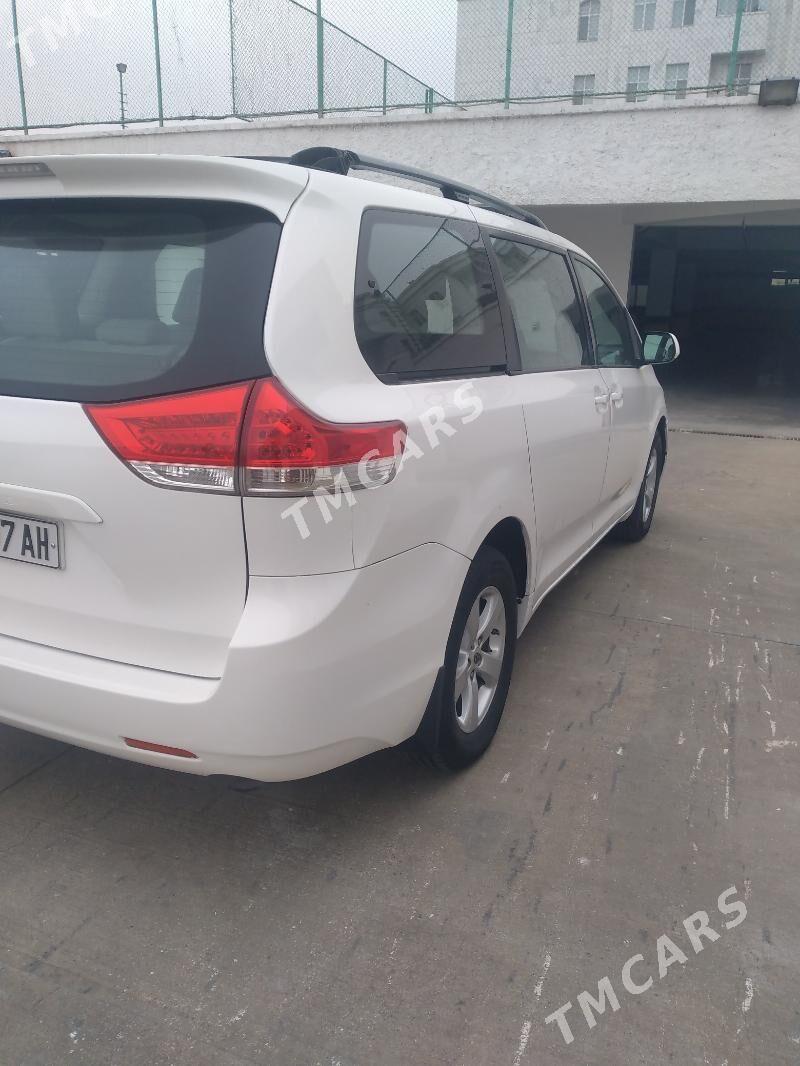 Toyota Sienna 2012 - 208 000 TMT - ул. Подвойского (Битарап Туркменистан шаёлы) - img 6