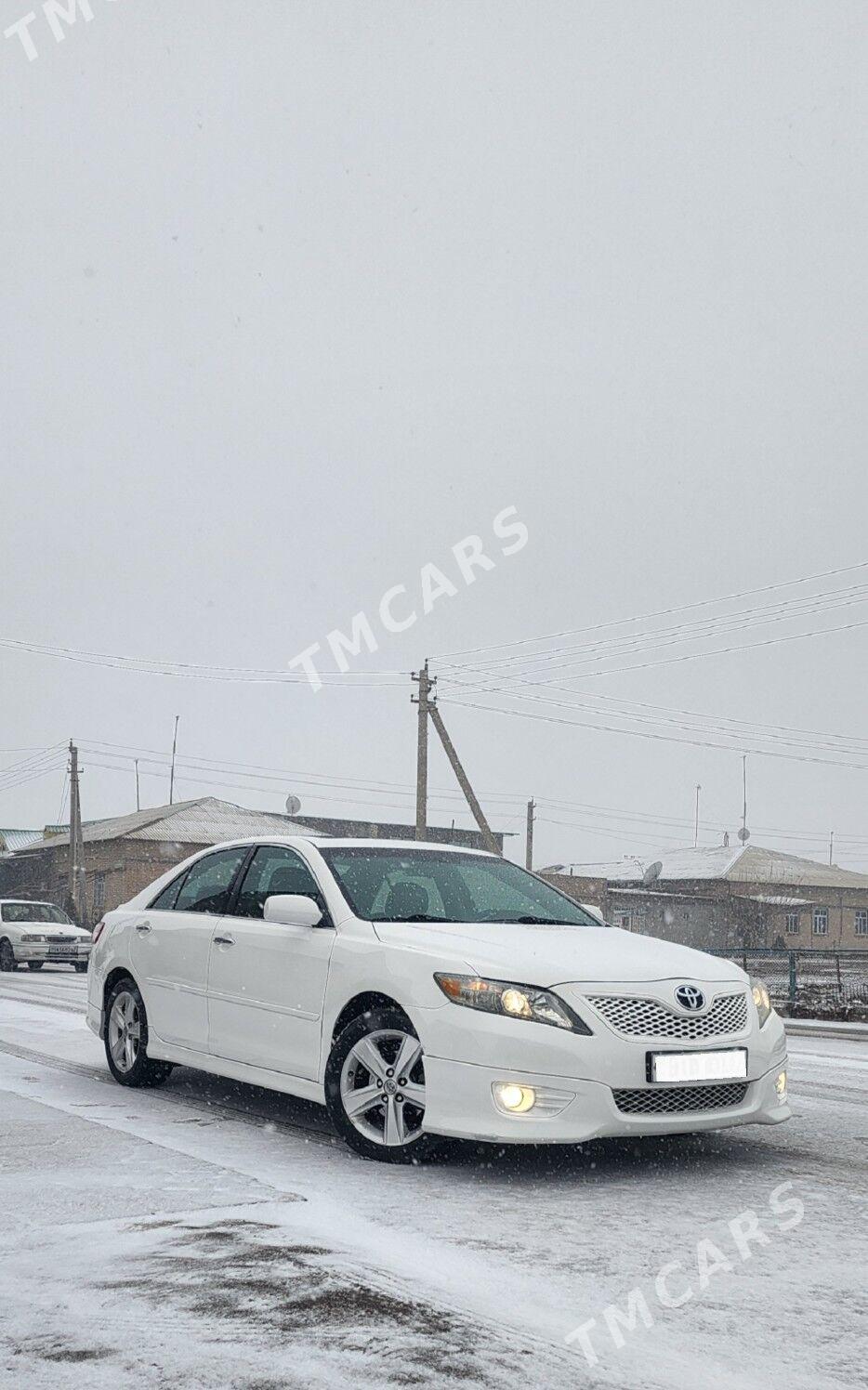 Toyota Camry 2011 - 230 000 TMT - Дашогуз - img 2