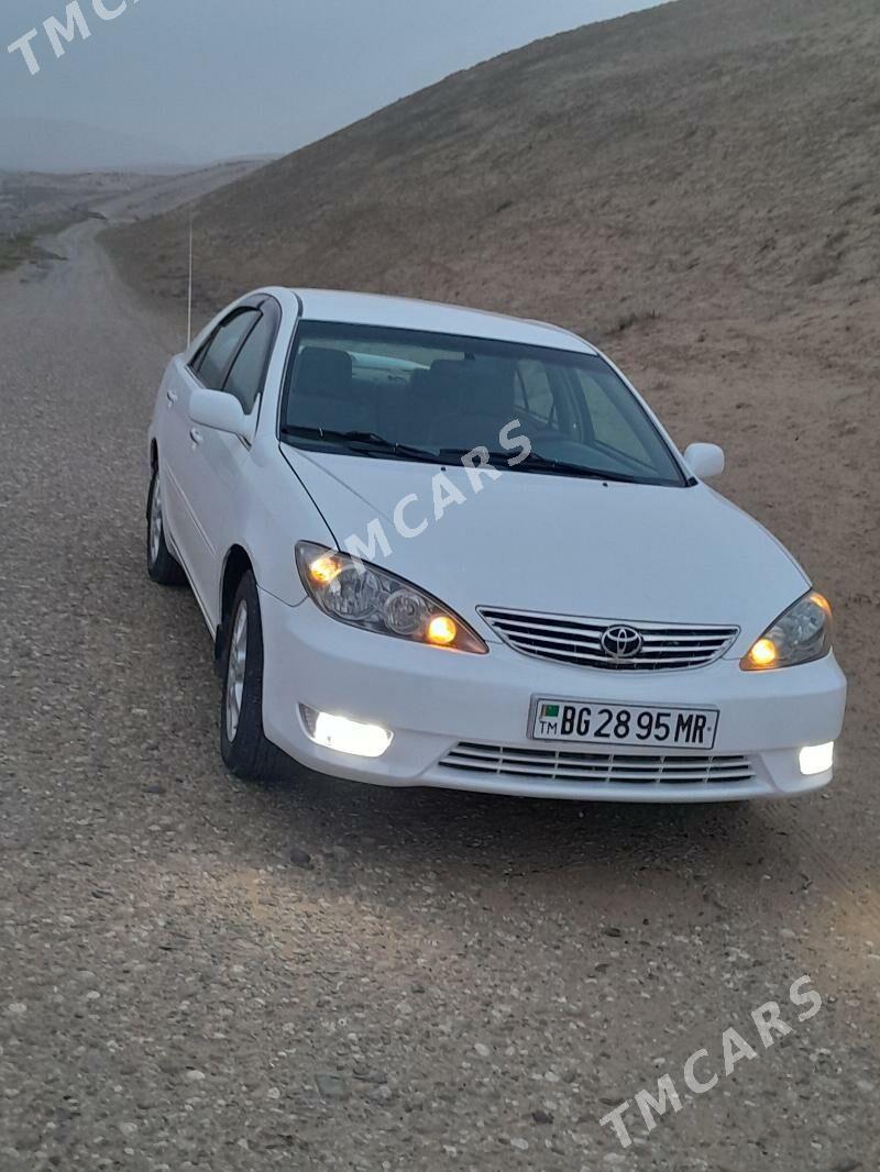 Toyota Camry 2003 - 140 000 TMT - Тагтабазар - img 4