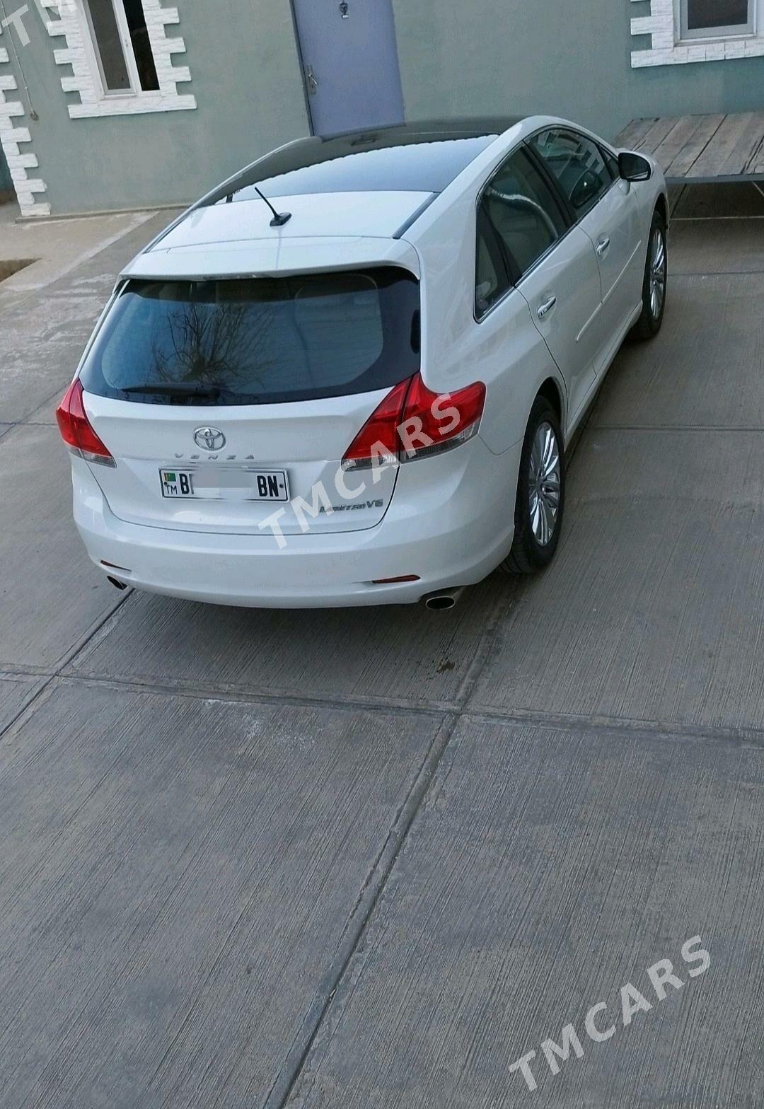 Toyota Venza 2011 - 229 000 TMT - Türkmenbaşy - img 3