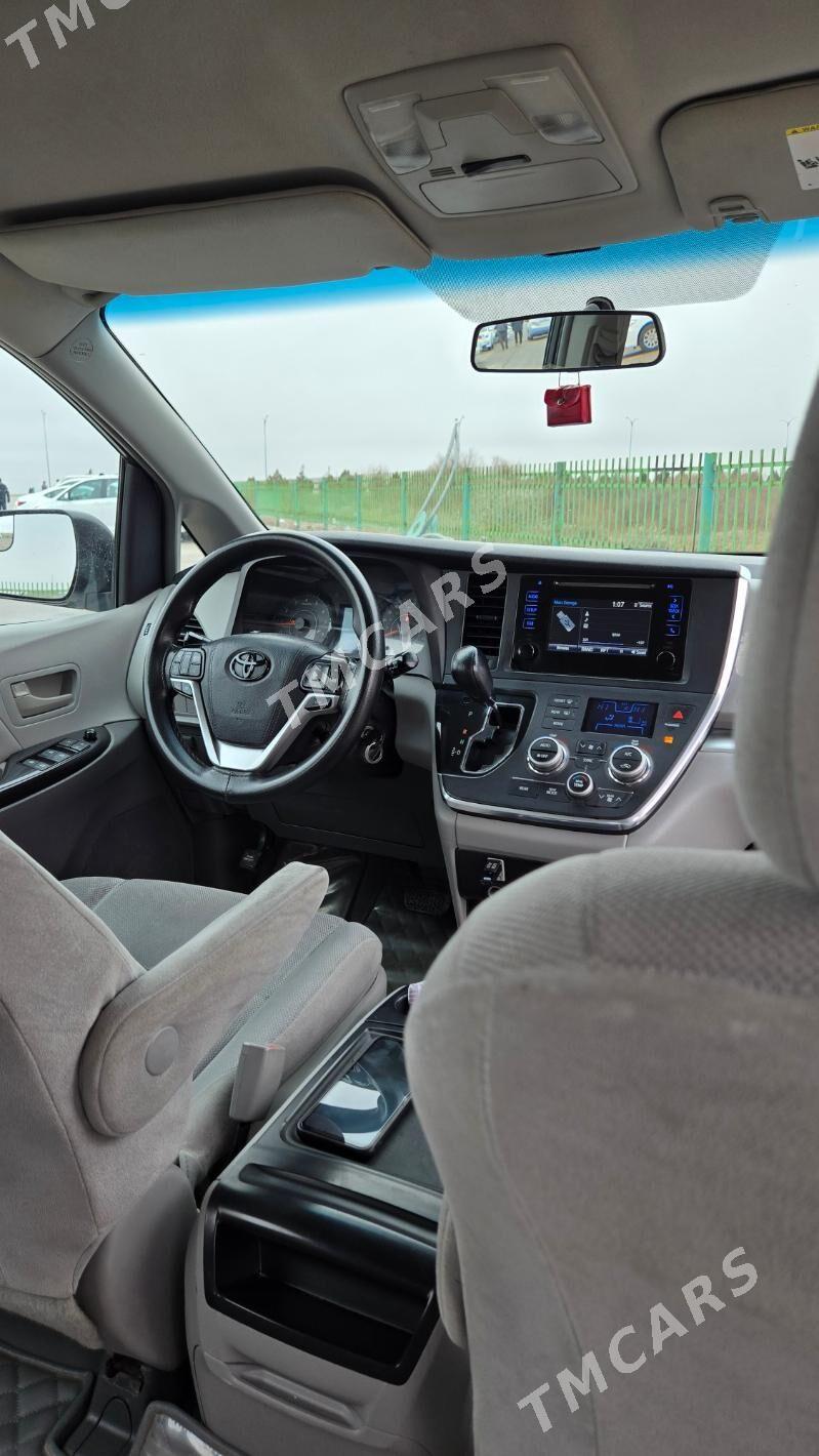 Toyota Sienna 2015 - 320 000 TMT - Ашхабад - img 5