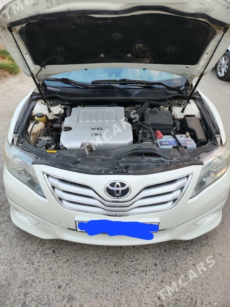 Toyota Camry 2011 - 220 000 TMT - Büzmeýin - img 2