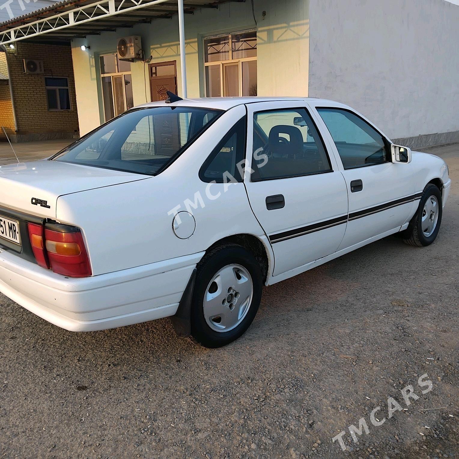 Opel Vectra 1991 - 30 000 TMT - Mary - img 5