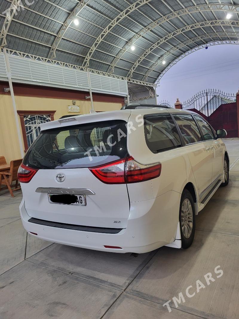 Toyota Sienna 2020 - 415 000 TMT - Aşgabat - img 2