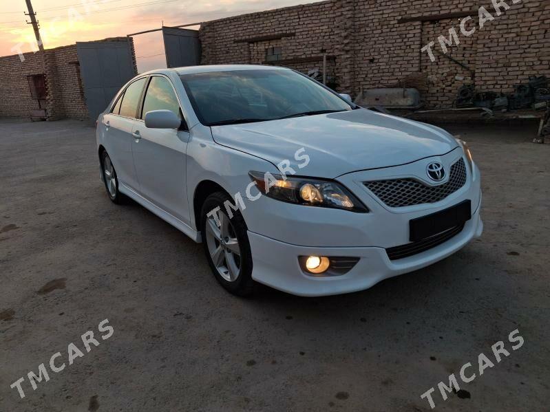 Toyota Camry 2010 - 220 000 TMT - Дашогуз - img 2