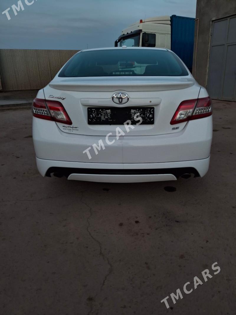 Toyota Camry 2010 - 220 000 TMT - Дашогуз - img 3