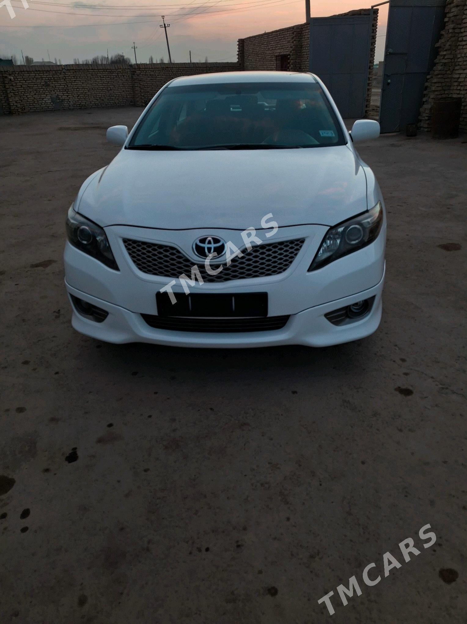 Toyota Camry 2010 - 220 000 TMT - Дашогуз - img 5