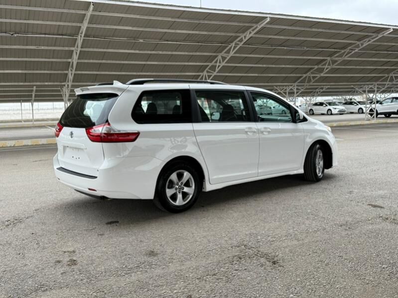 Toyota Sienna 2019 - 470 000 TMT - Aşgabat - img 2