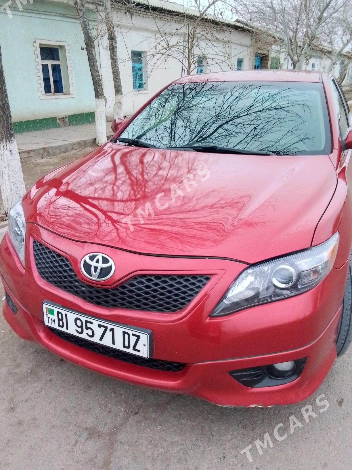 Toyota Camry 2010 - 160 000 TMT - Кёнеургенч - img 4