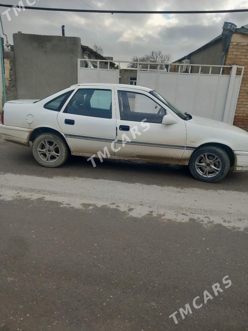 Opel Vectra 1989 - 33 000 TMT - Бахарден - img 2