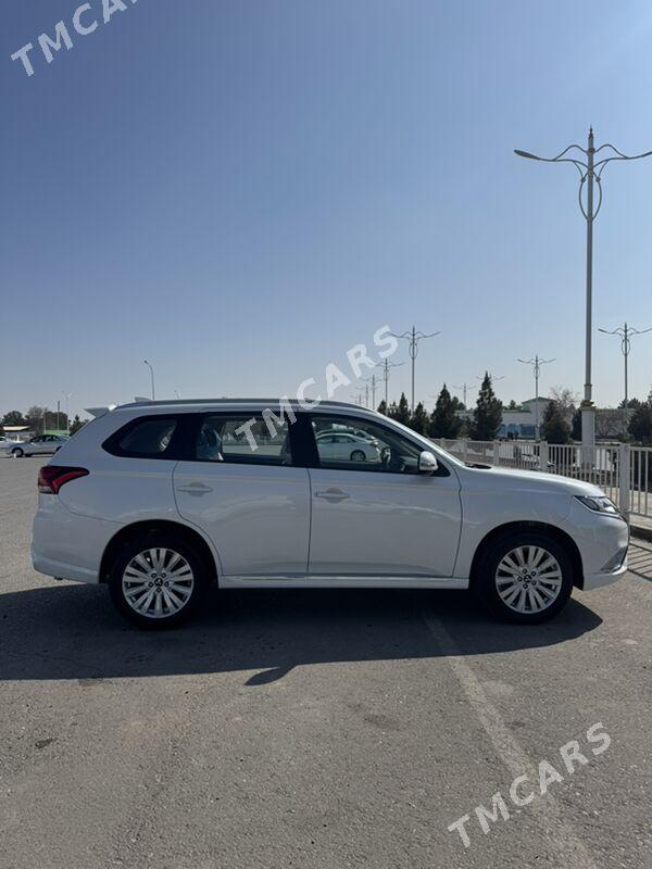 Mitsubishi Outlander 2022 - 320 000 TMT - Aşgabat - img 4