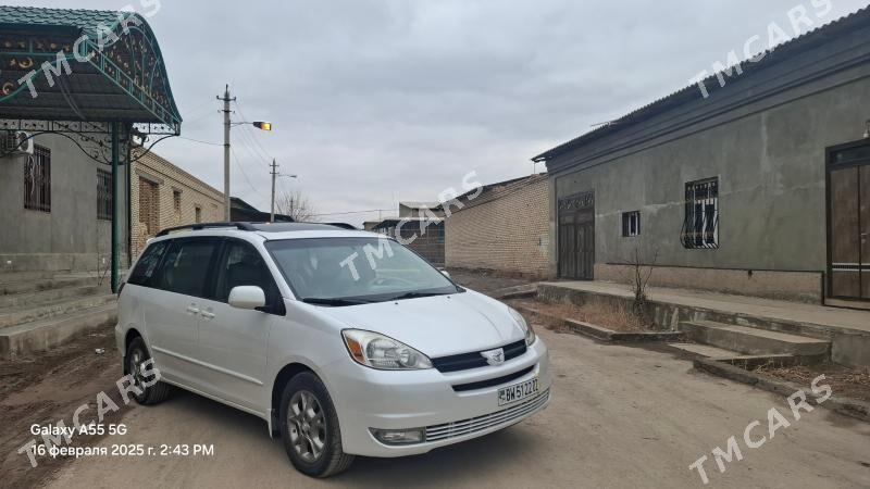 Toyota Sienna 2004 - 235 000 TMT - Дашогуз - img 4