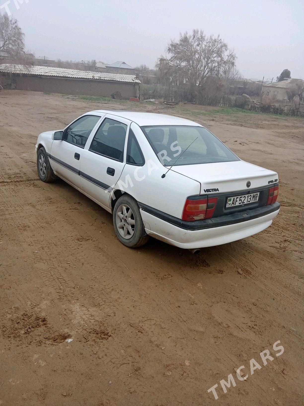 Opel Vectra 1995 - 45 000 TMT - Ёлётен - img 3