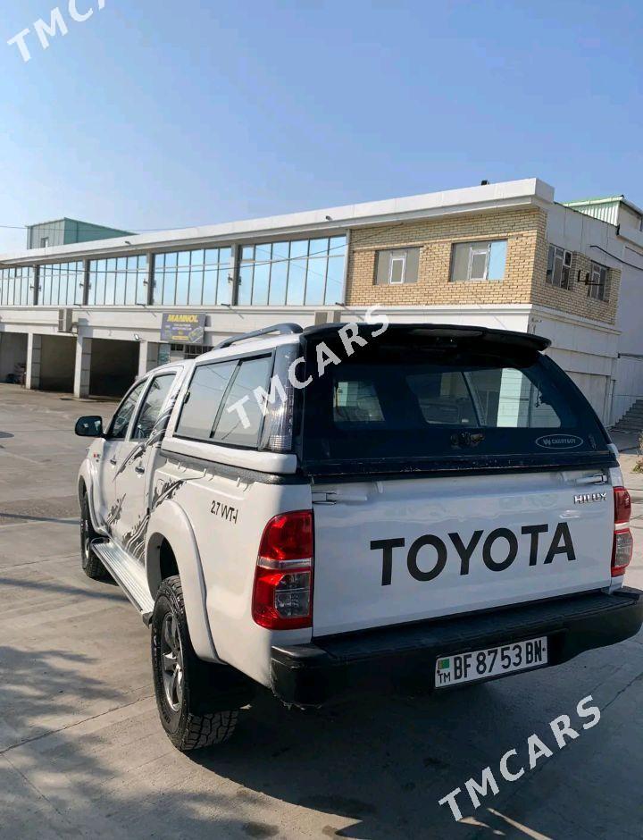 Toyota Hilux 2013 - 350 000 TMT - Türkmenbaşy - img 4