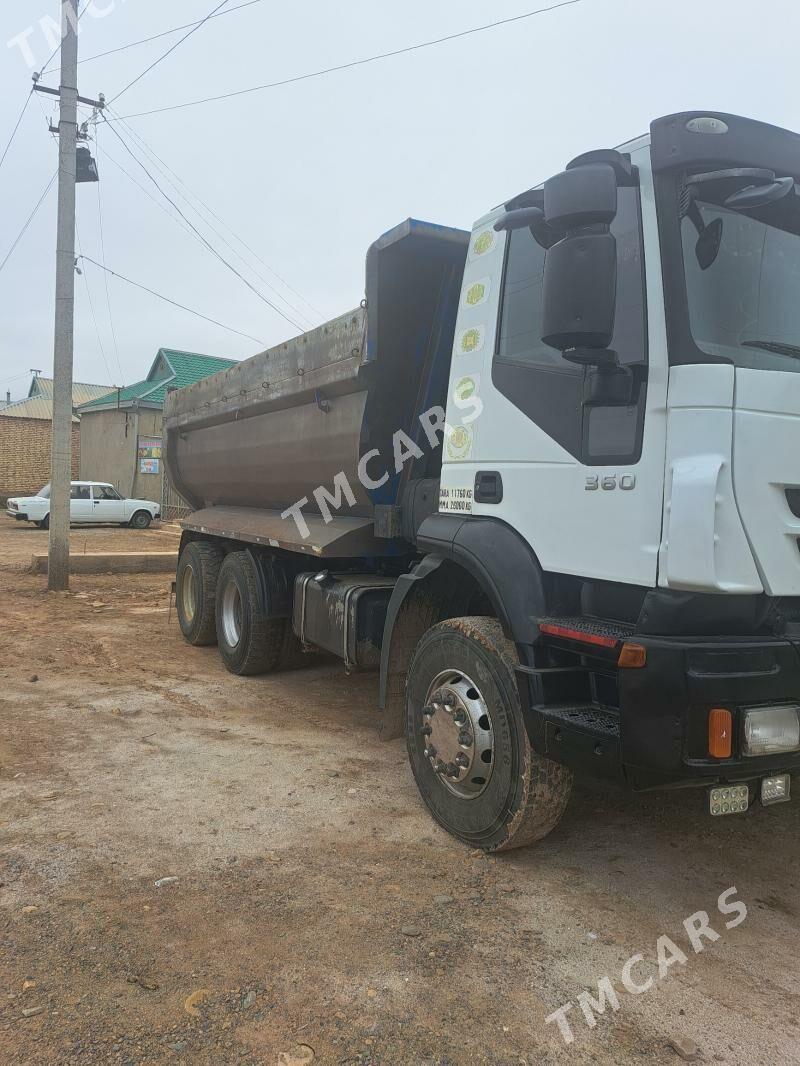 Iveco Trakker 2009 - 550 000 TMT - Aşgabat - img 4