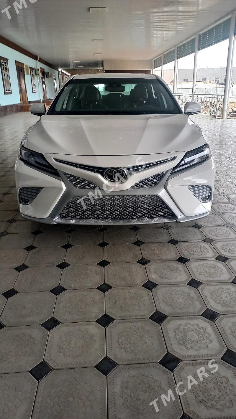 Toyota Camry 2019 - 296 000 TMT - Мургап - img 3