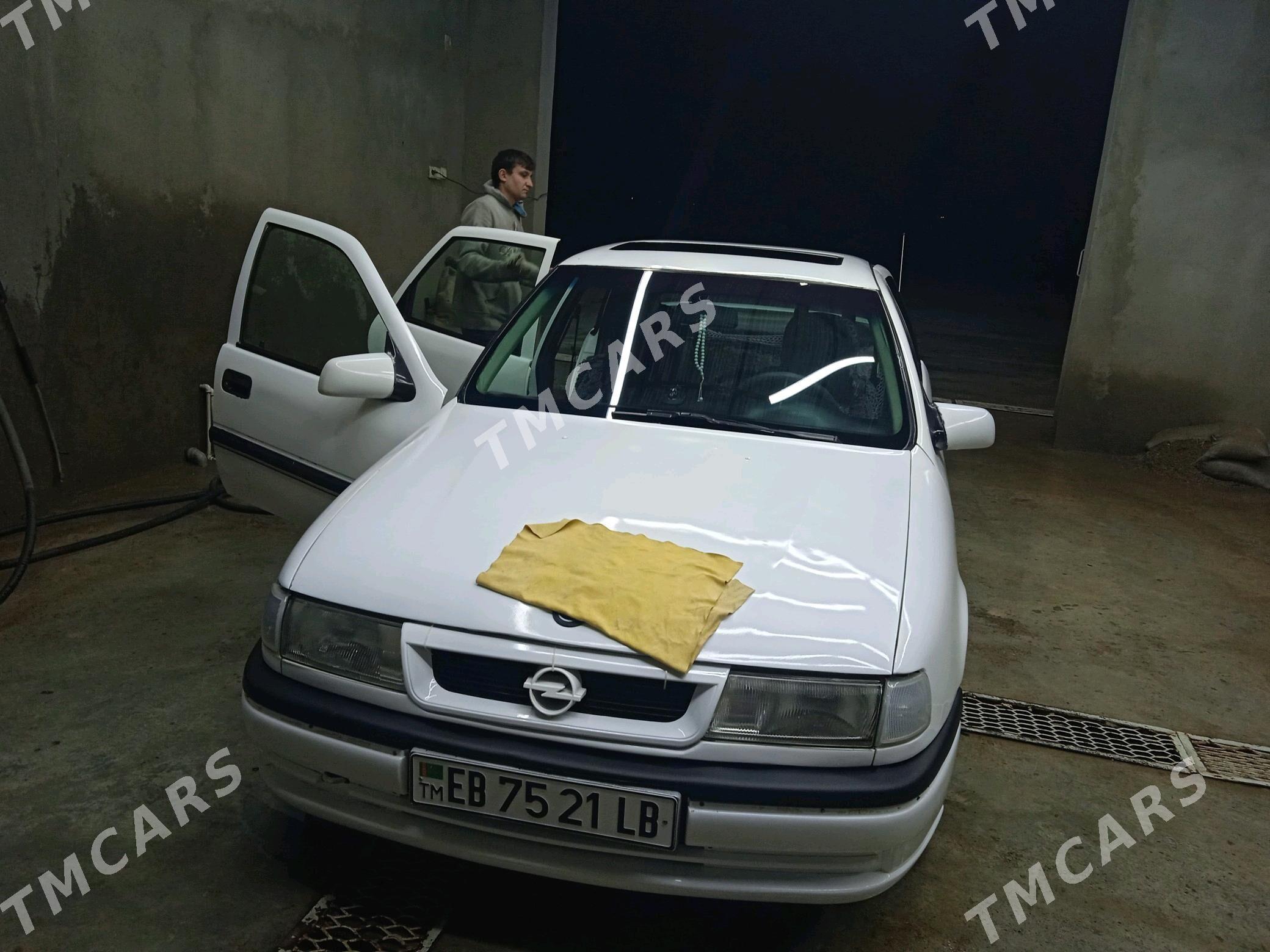 Opel Vectra 1991 - 25 000 TMT - Çärjew - img 3