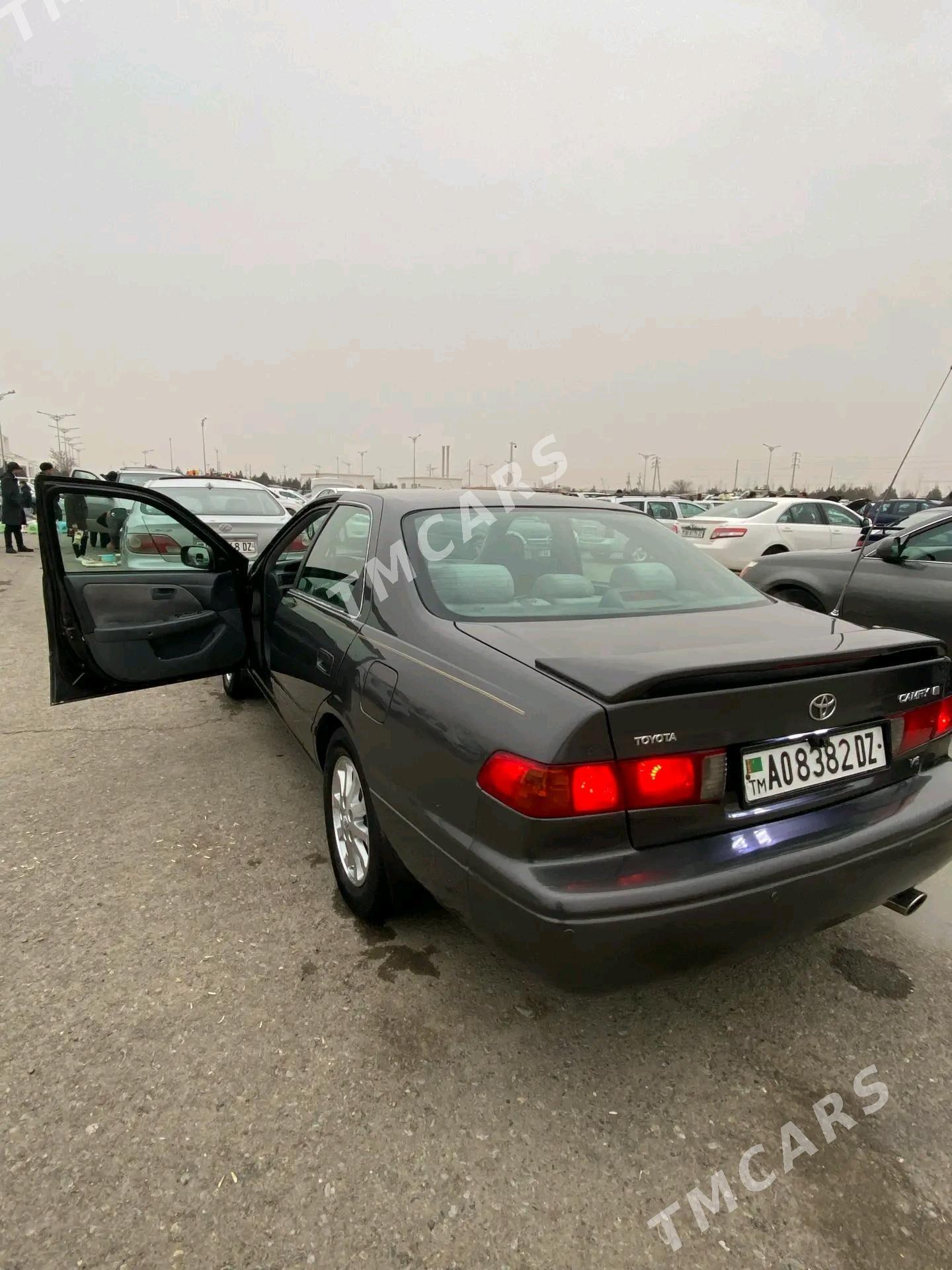 Toyota Camry 2000 - 128 000 TMT - Дашогуз - img 11