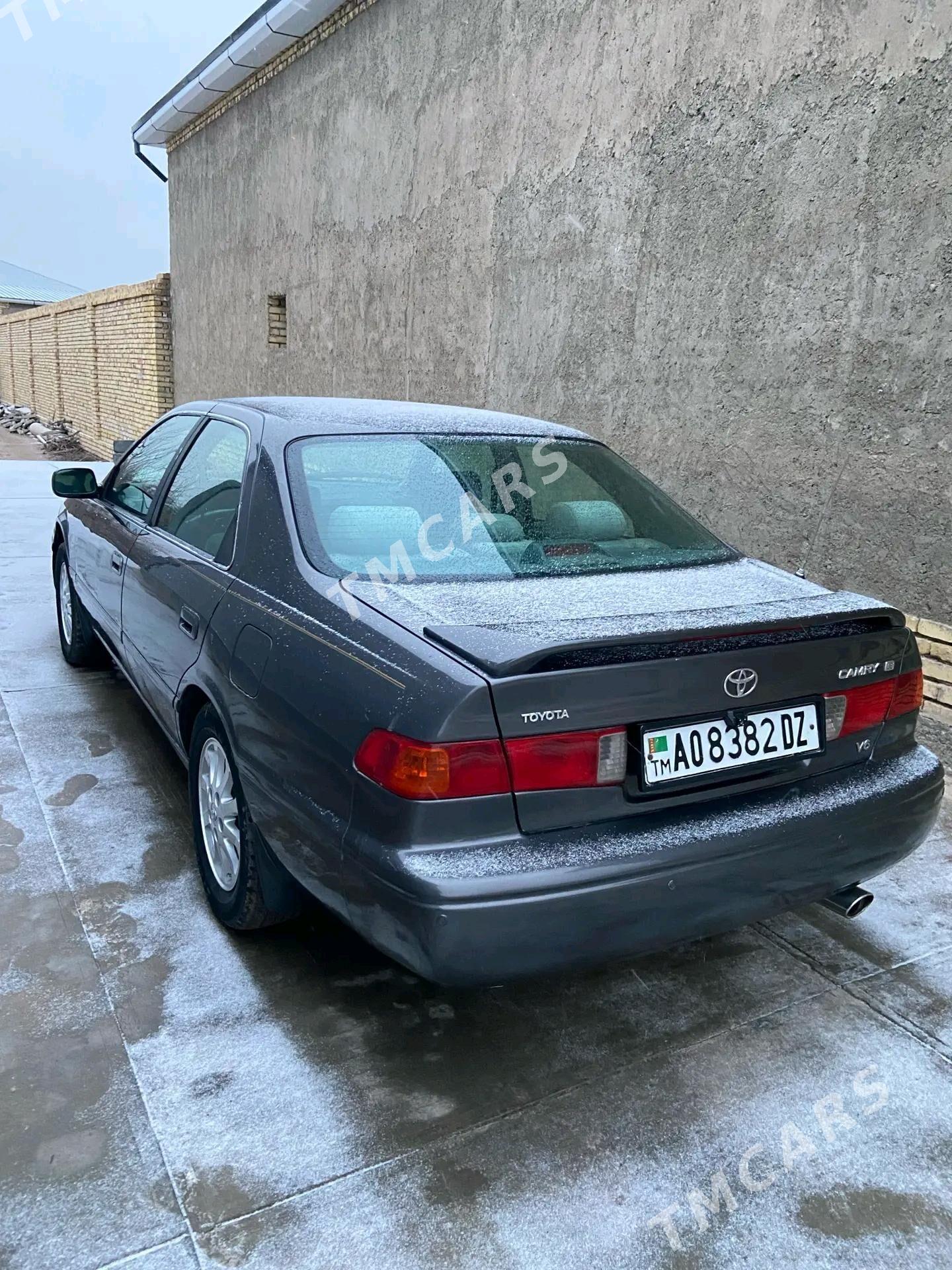 Toyota Camry 2000 - 128 000 TMT - Дашогуз - img 8