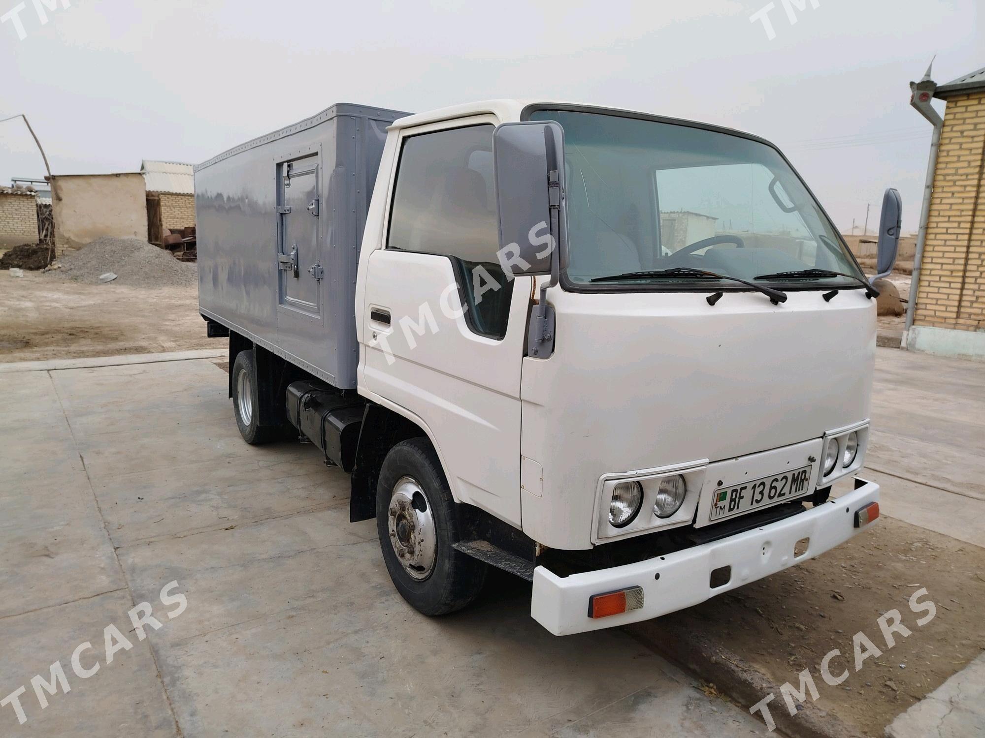 Mitsubishi Canter 1992 - 140 000 TMT - Murgap - img 5