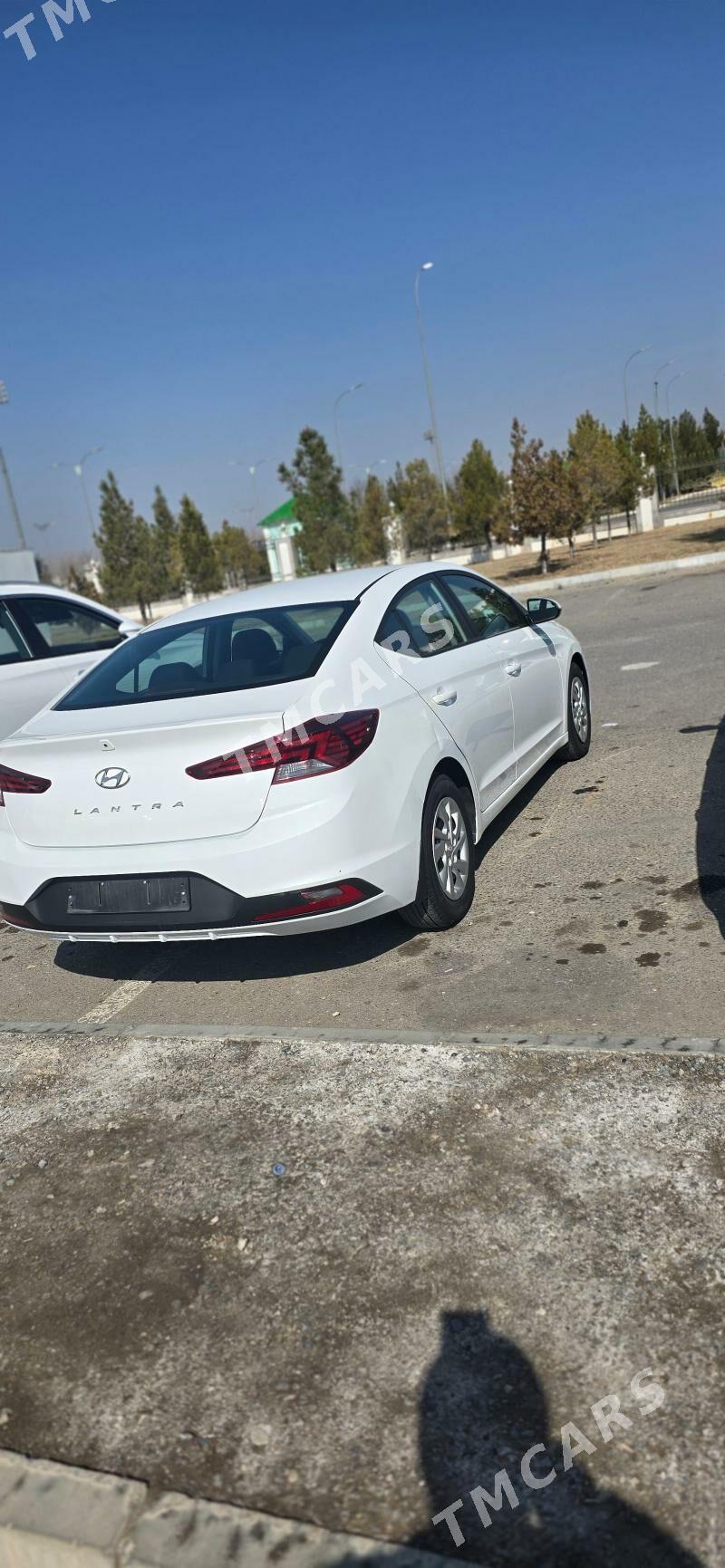 Hyundai Elantra 2020 - 210 000 TMT - Aşgabat - img 9