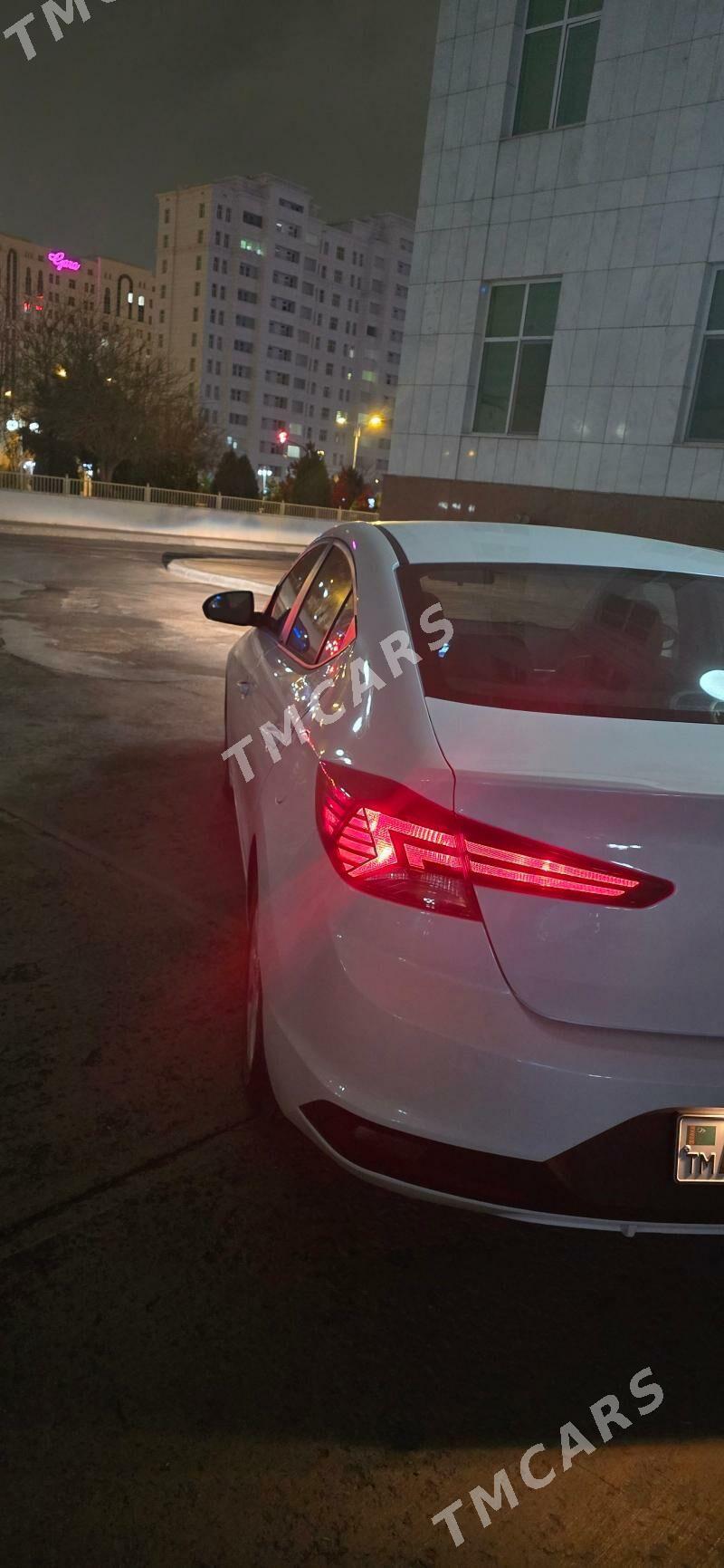 Hyundai Elantra 2020 - 210 000 TMT - Aşgabat - img 2
