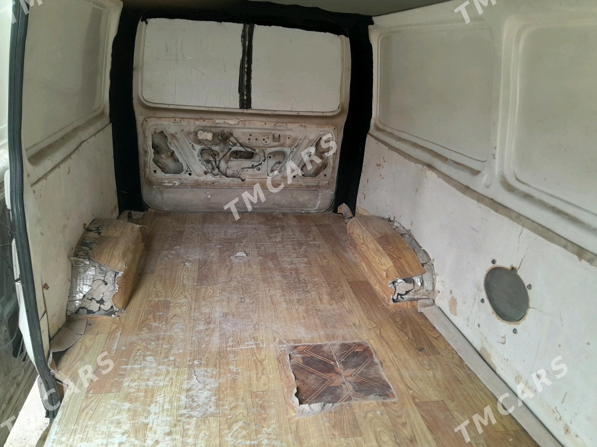 Toyota Hiace 2006 - 160 000 TMT - Mary - img 6