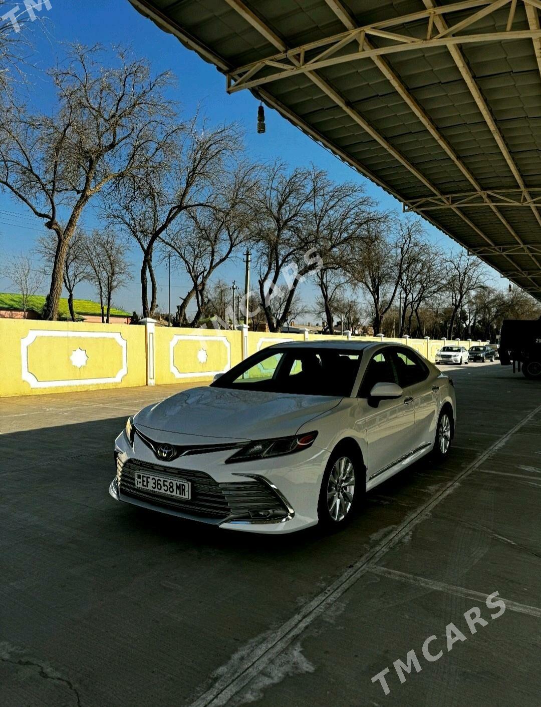 Toyota Camry 2020 - 300 000 TMT - Baýramaly - img 4