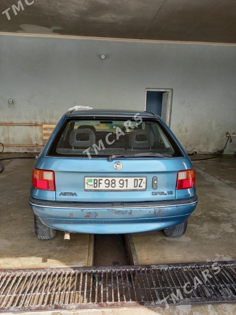 Opel Astra 1993 - 35 000 TMT - Дашогуз - img 4