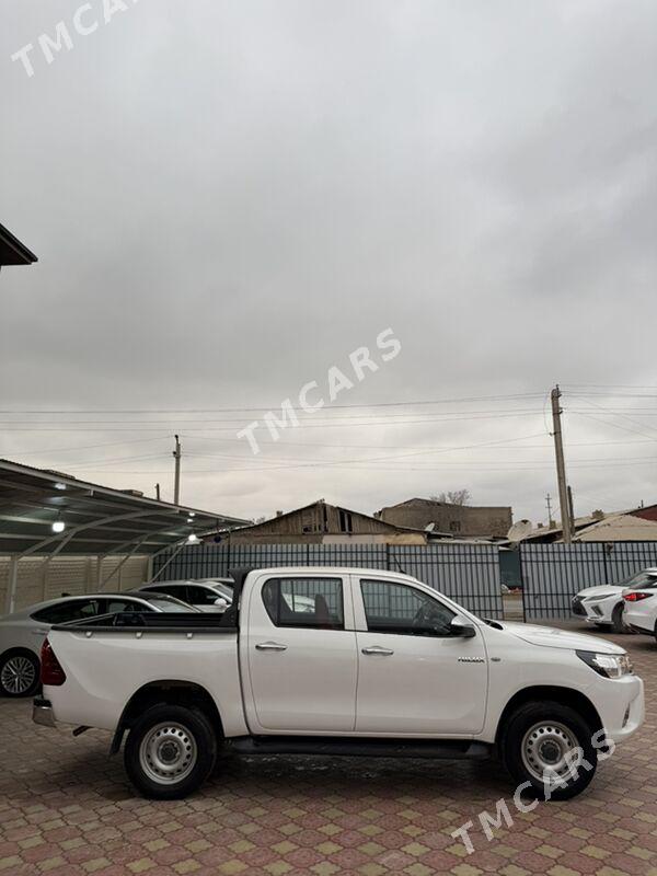 Toyota Hilux 2021 - 550 000 TMT - Mary - img 10