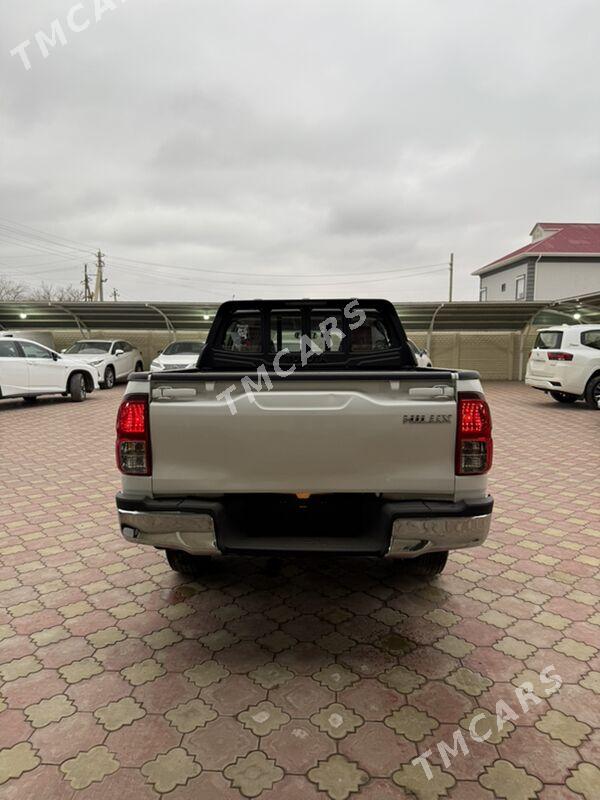 Toyota Hilux 2021 - 550 000 TMT - Mary - img 8