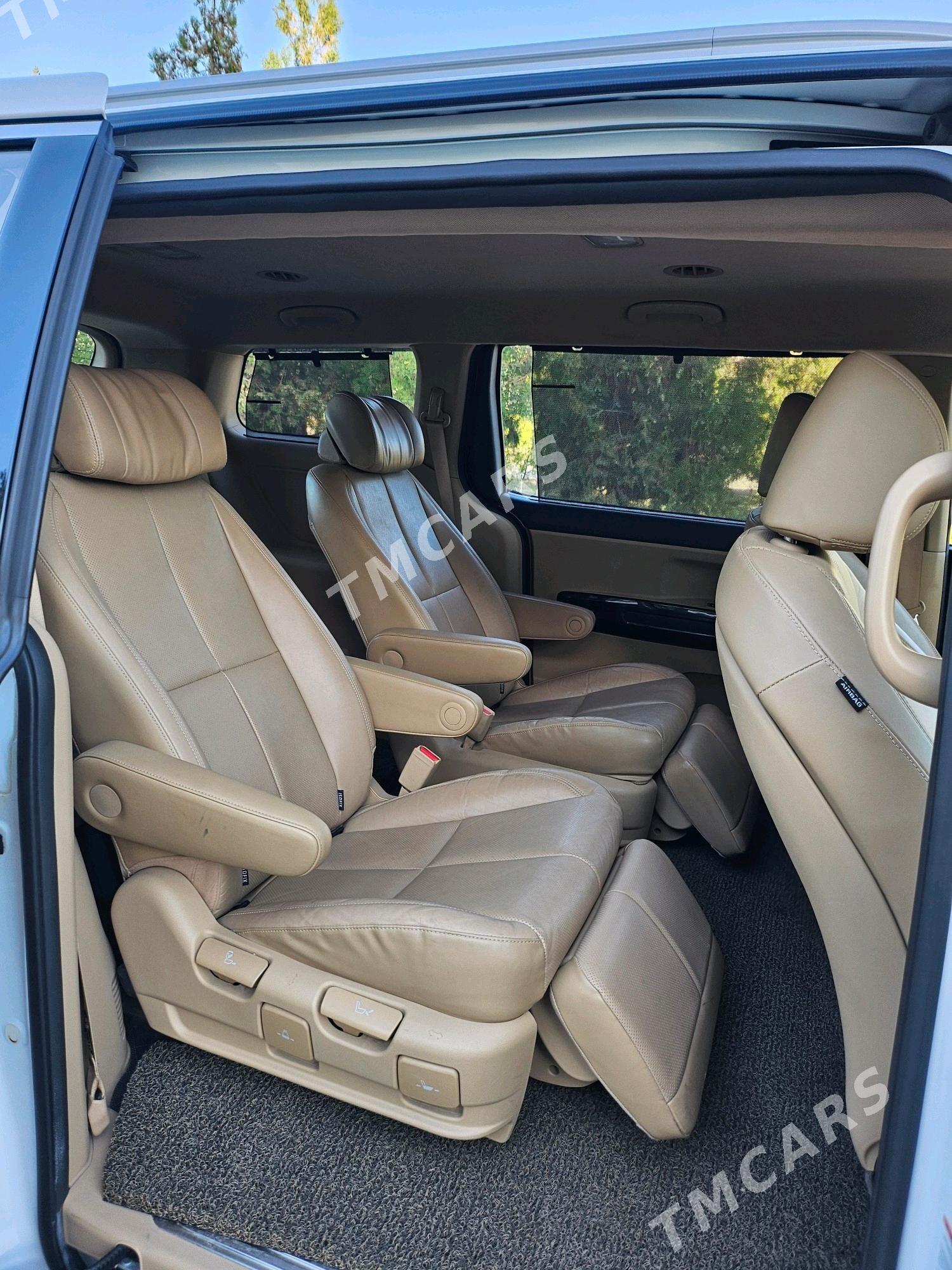 Kia Sedona 2017 - 320 000 TMT - Daşoguz - img 8