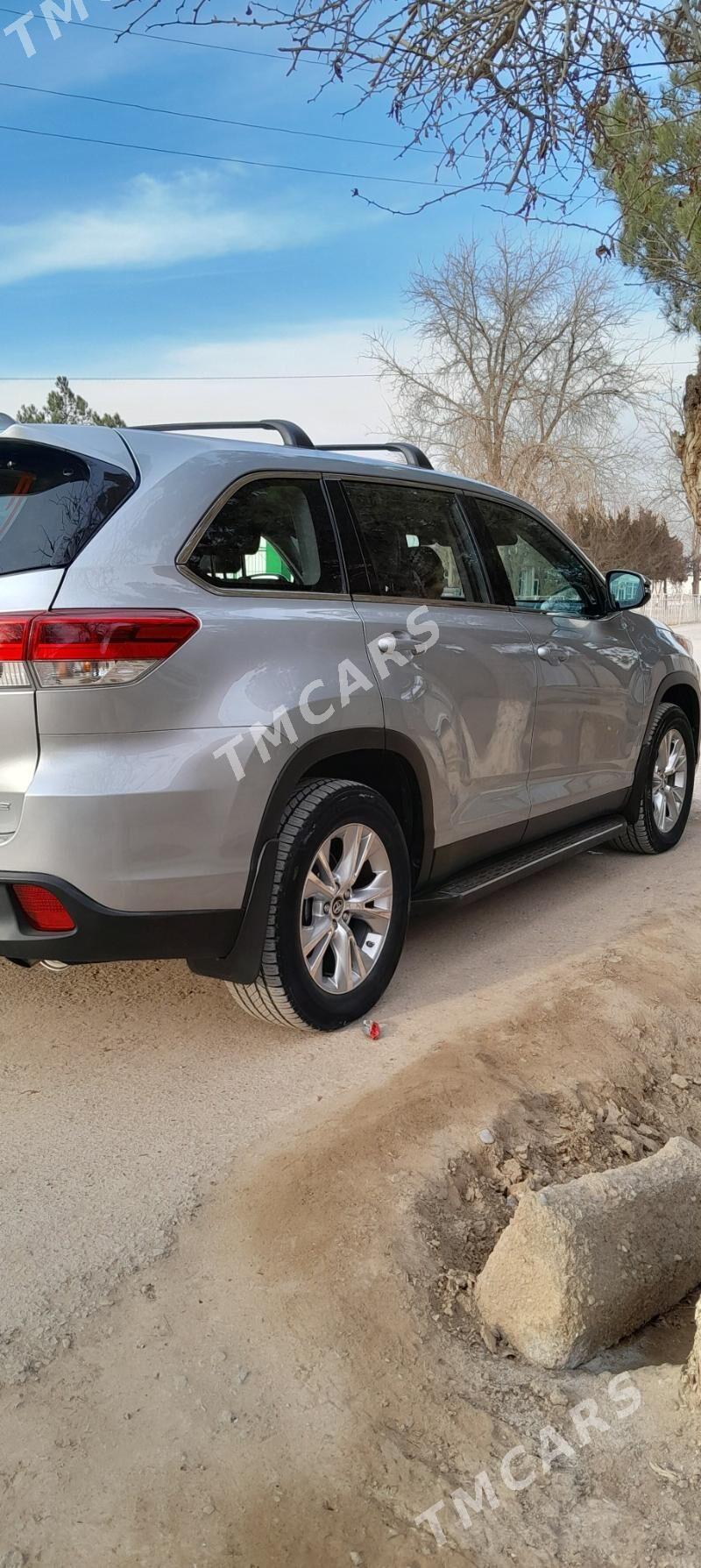 Toyota Highlander 2019 - 448 000 TMT - Теджен - img 2