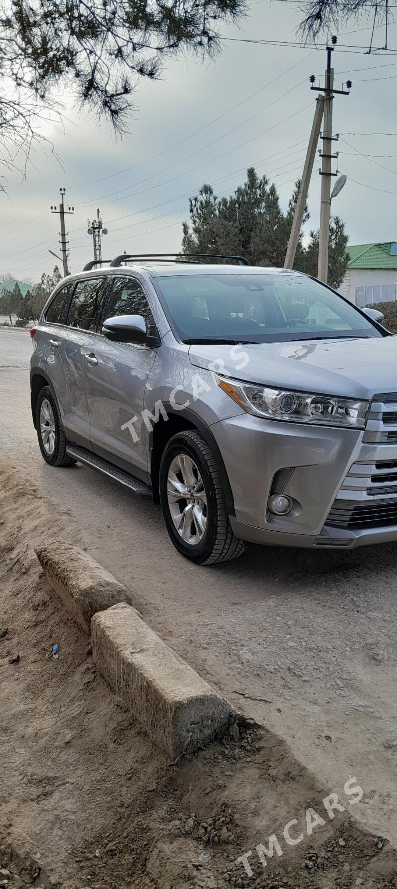 Toyota Highlander 2019 - 448 000 TMT - Теджен - img 3