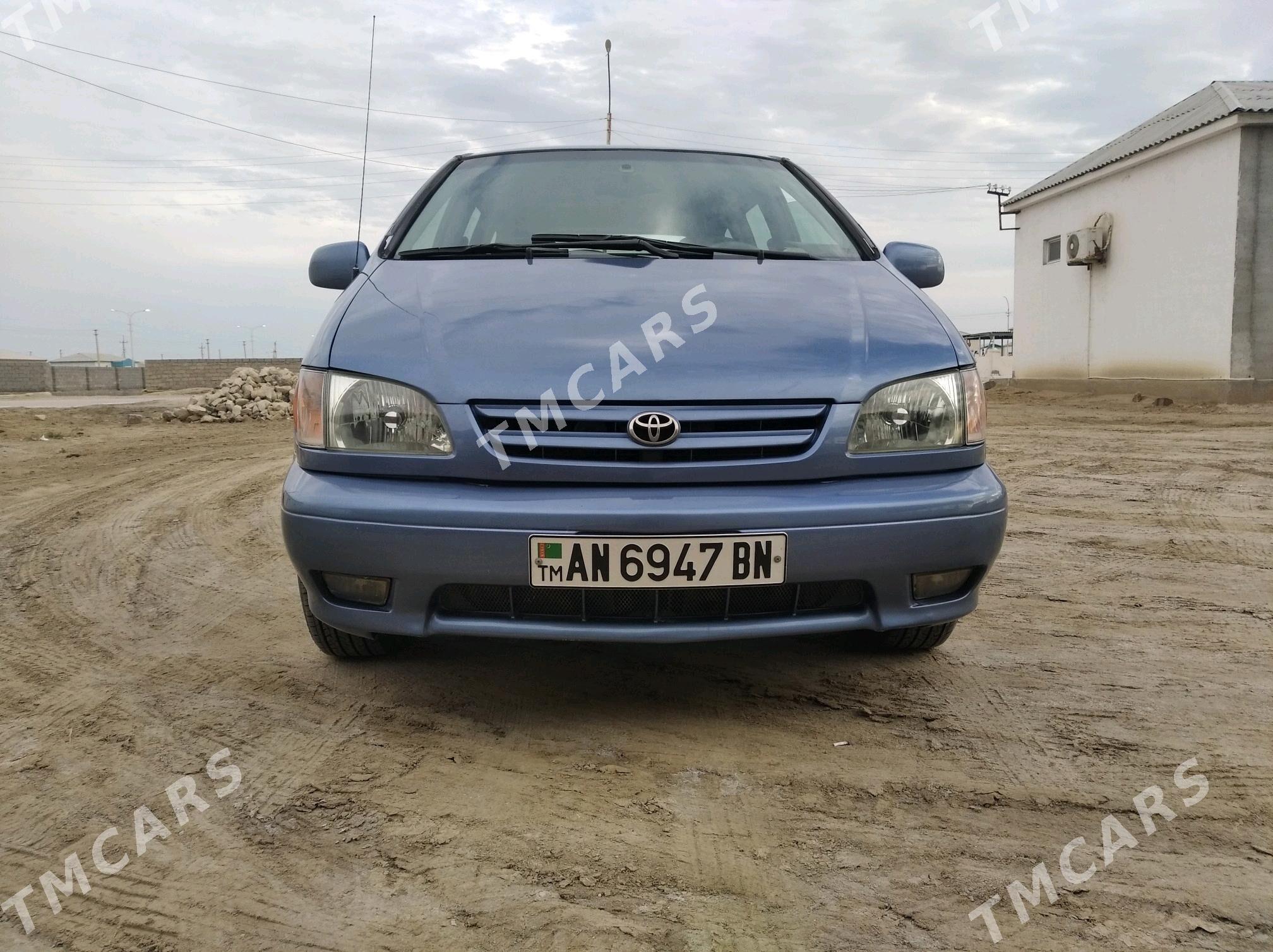 Toyota Sienna 2001 - 130 000 TMT - Эсенгулы - img 4