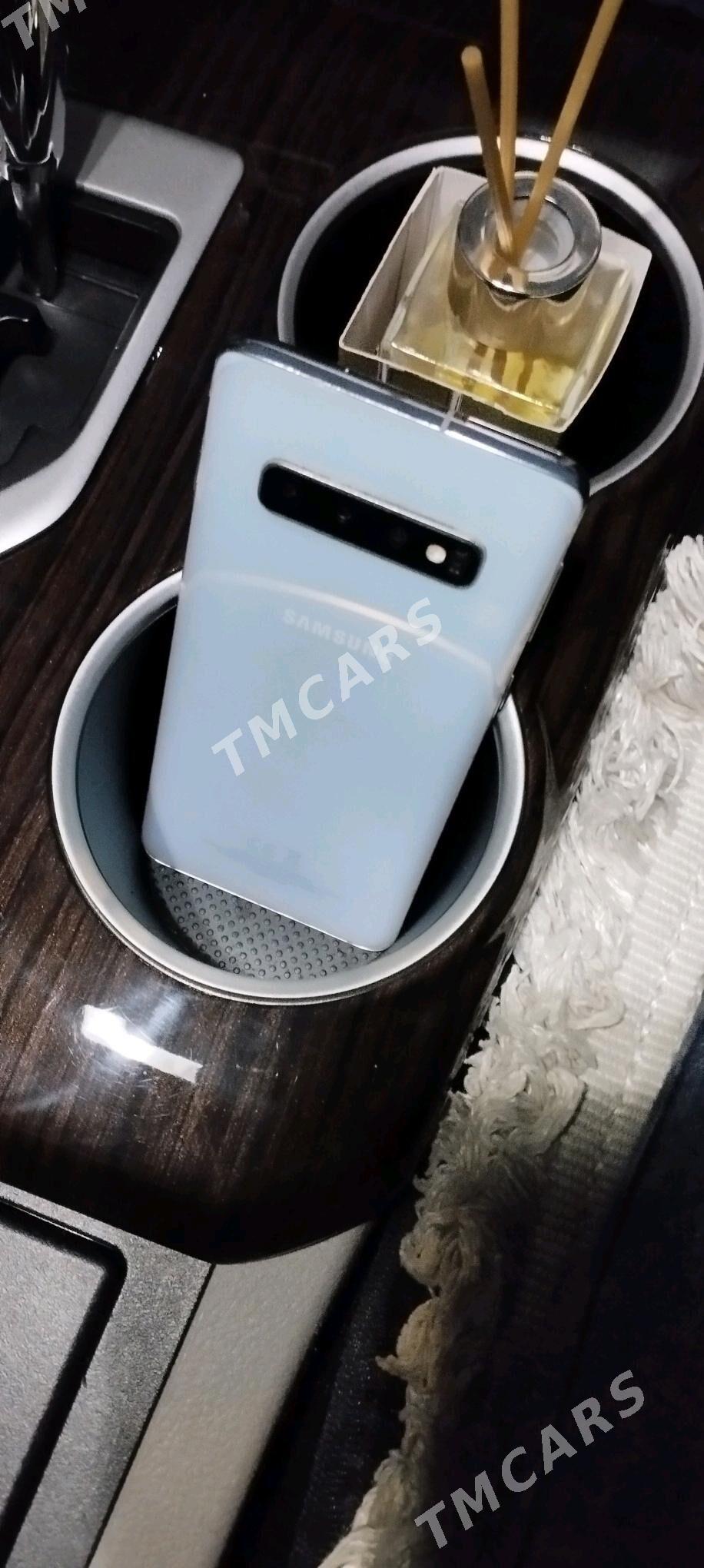 samsung S10 - Анев - img 3