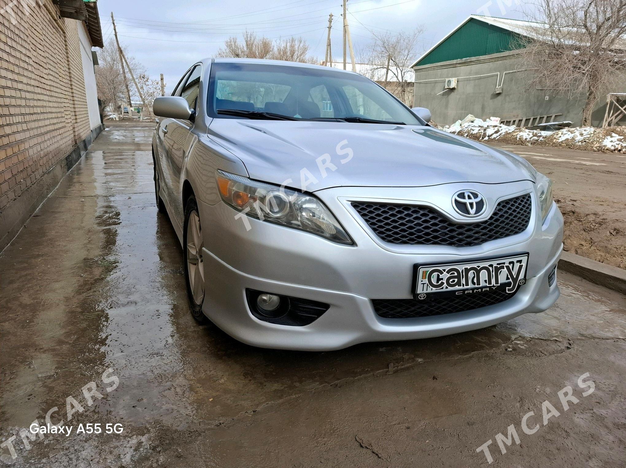 Toyota Camry 2010 - 190 000 TMT - Köneürgenç - img 2